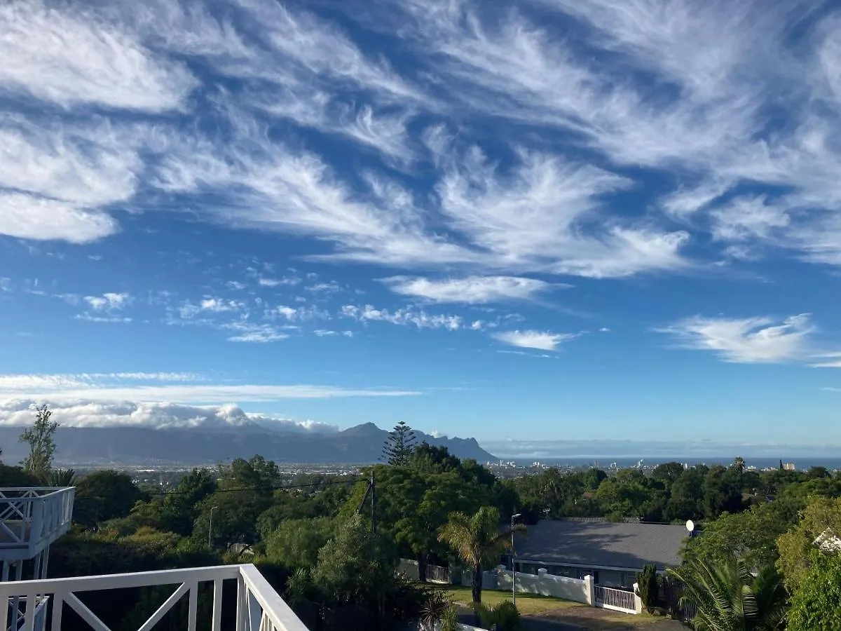YEBO Boutique Guesthouse Somerset West 4*,